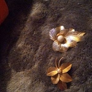 Vintage leaf with pearl Brooches